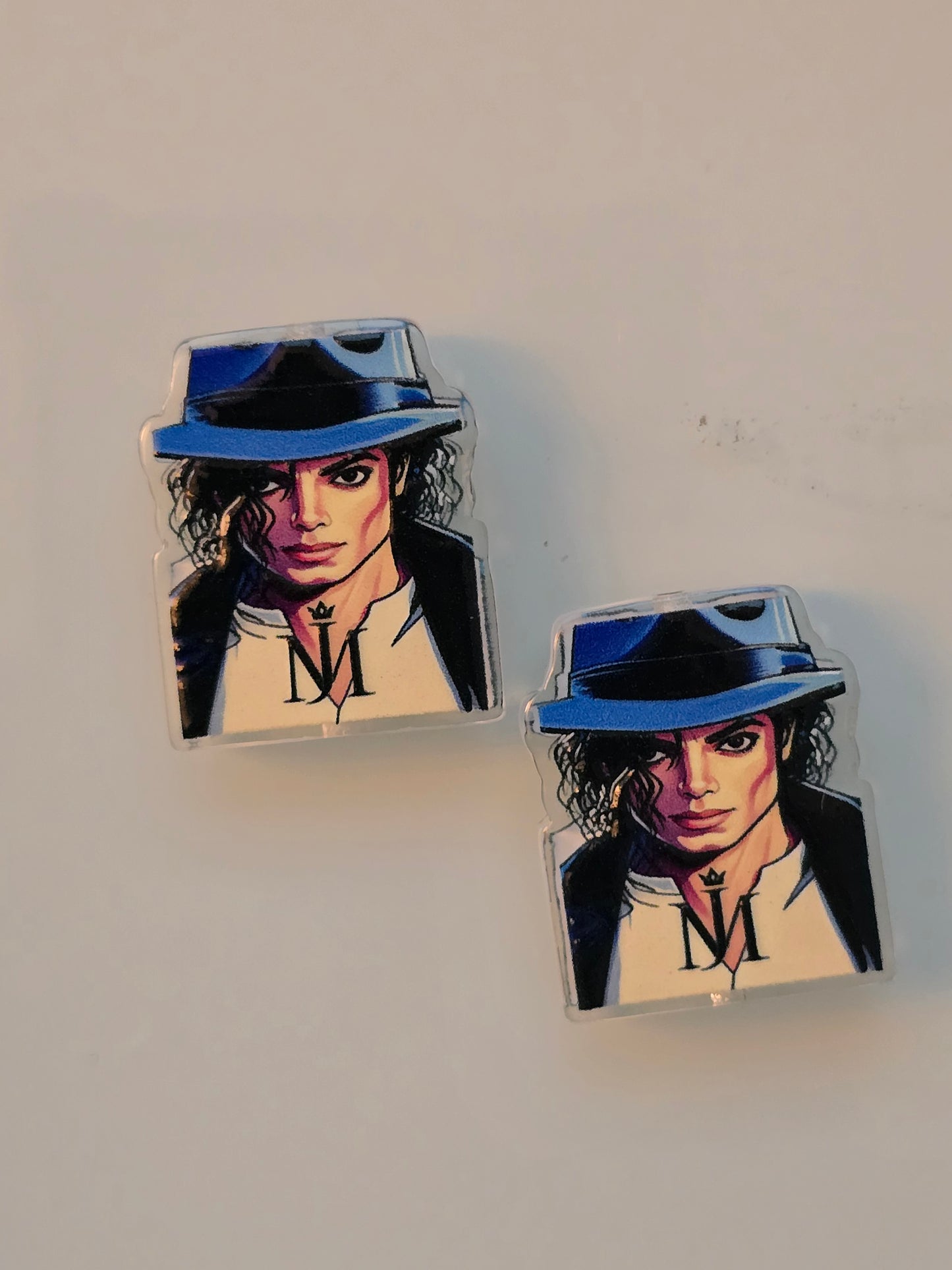 Acrylic focal beads singer
