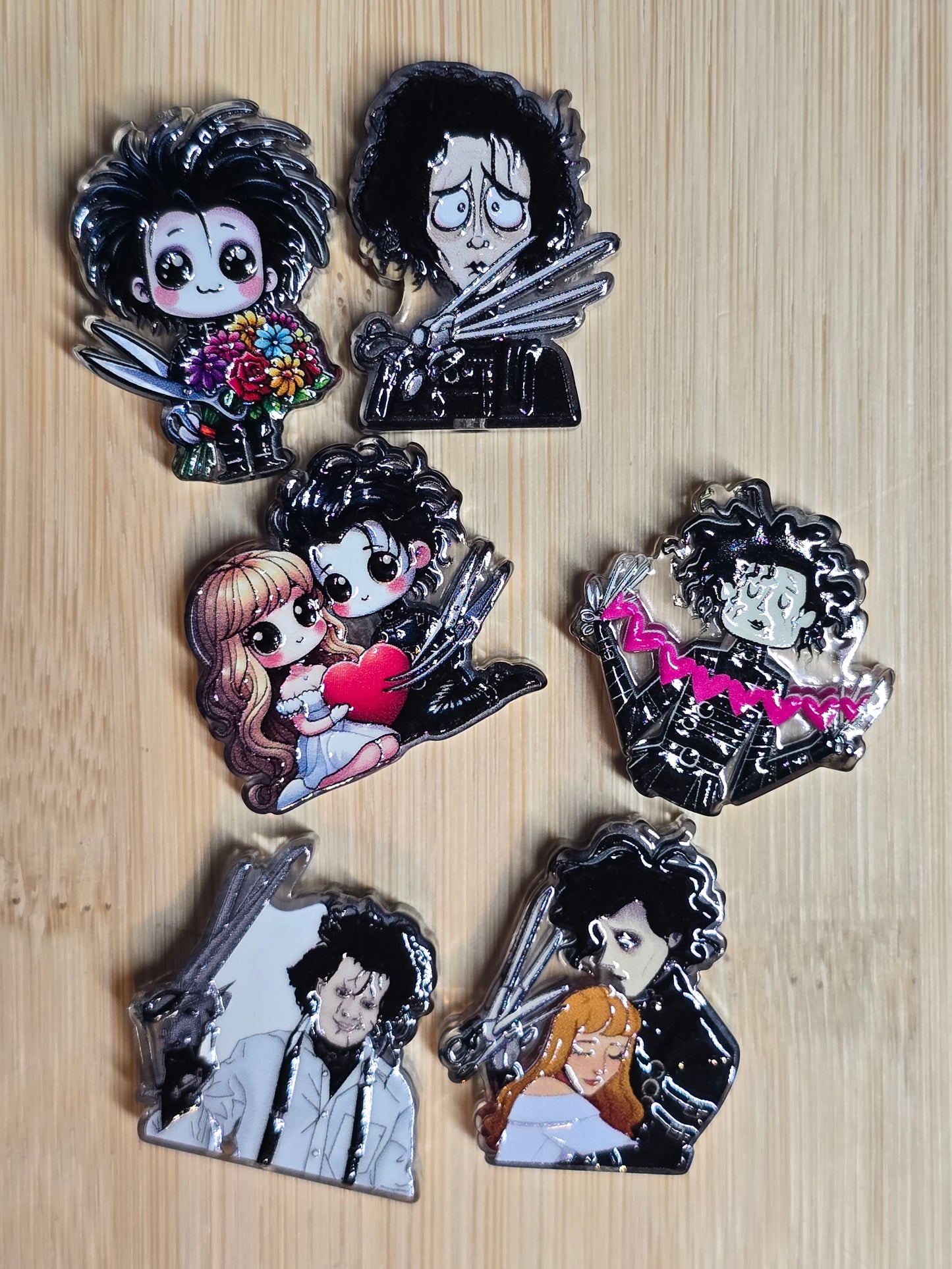 Acrylic focal beads movie character with scissor like hands