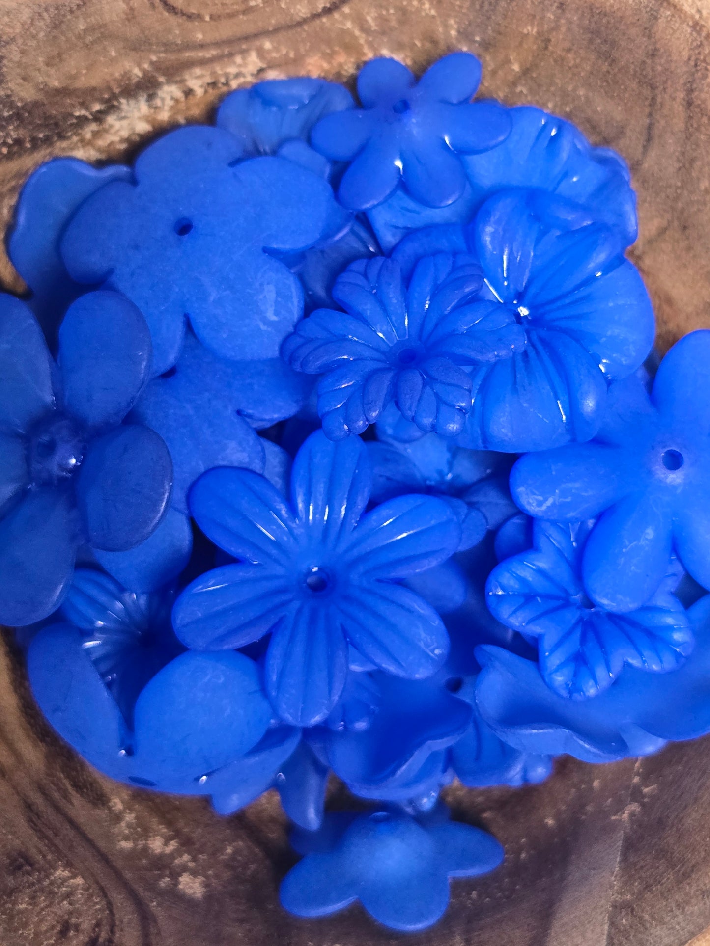 Acrylic blue flower spacer beads