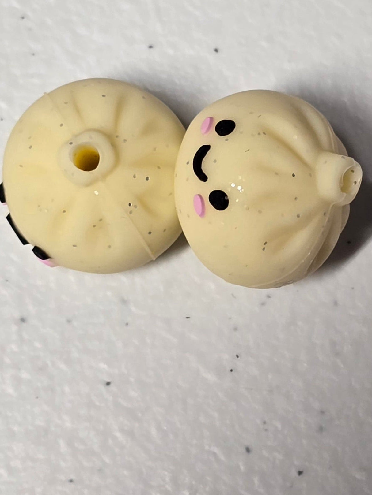 Focal 3D silicone dumpling